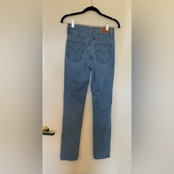 Levi’s 724 Distressed High Rise Straight Leg Jeans in Size 27 - Picture 4 of 6